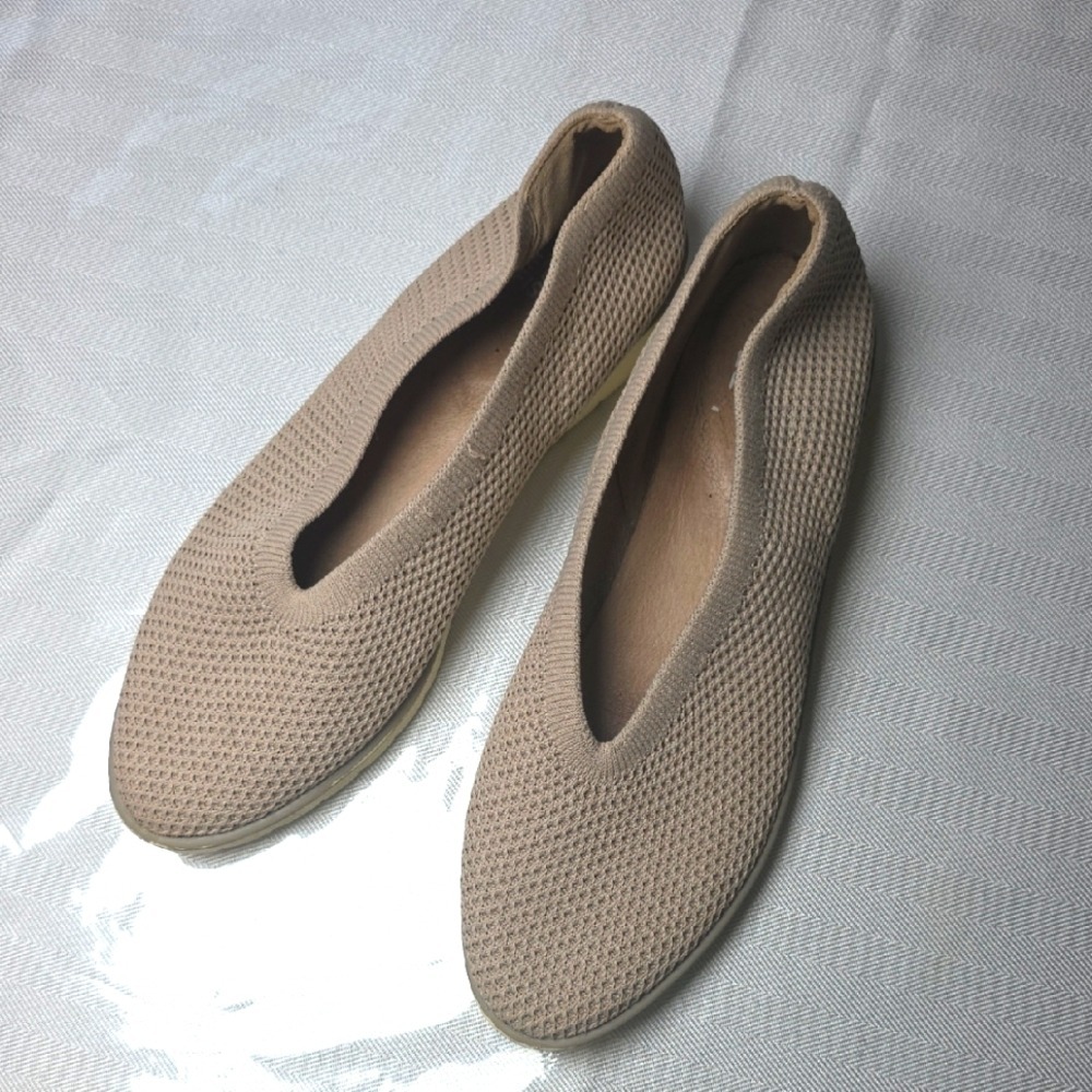 🌸Eileen Fisher Tan Slip-On Shoes 7.5